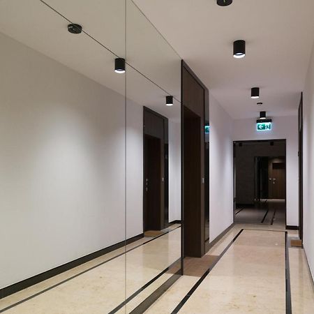 Exclusive 2Br! Apartment In Center +Netflix +Gym ワルシャワ エクステリア 写真
