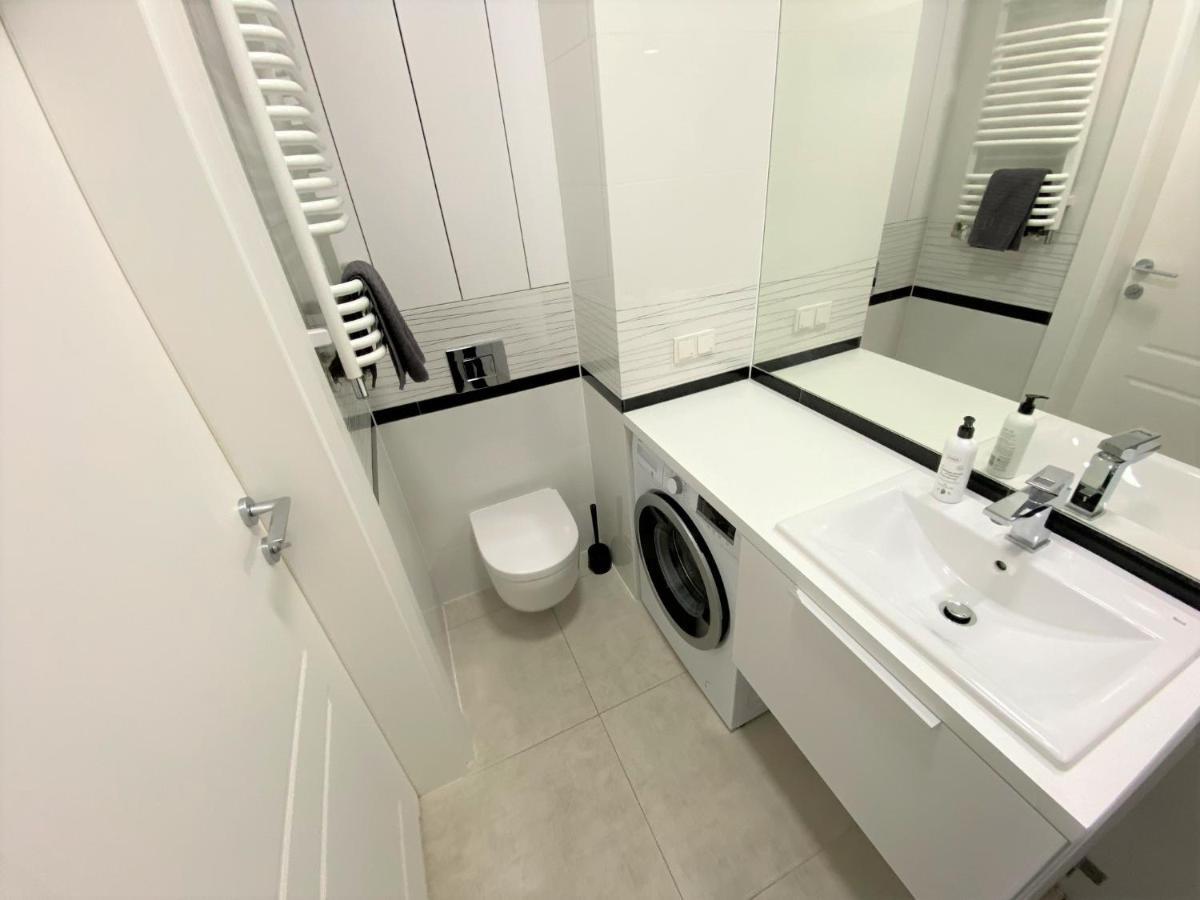 Exclusive 2Br! Apartment In Center +Netflix +Gym ワルシャワ エクステリア 写真