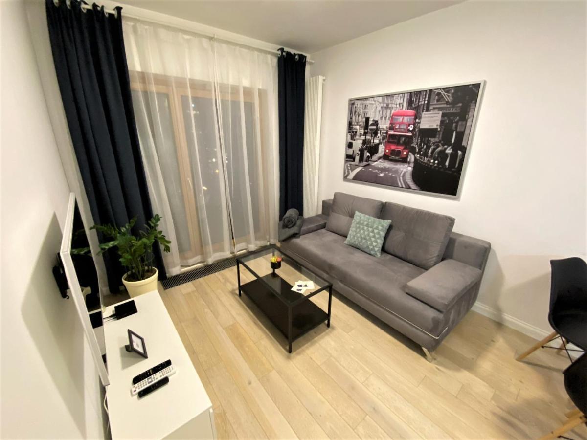 Exclusive 2Br! Apartment In Center +Netflix +Gym ワルシャワ エクステリア 写真