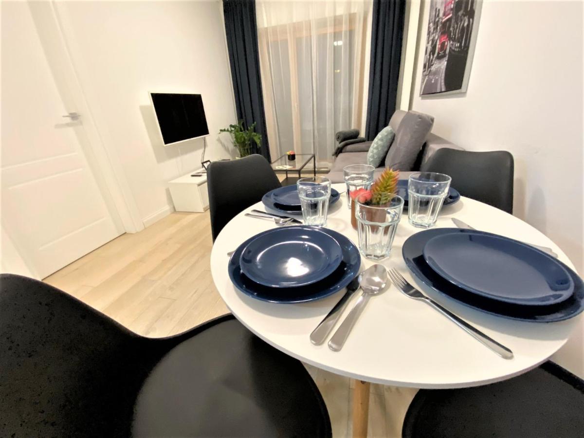 Exclusive 2Br! Apartment In Center +Netflix +Gym ワルシャワ エクステリア 写真