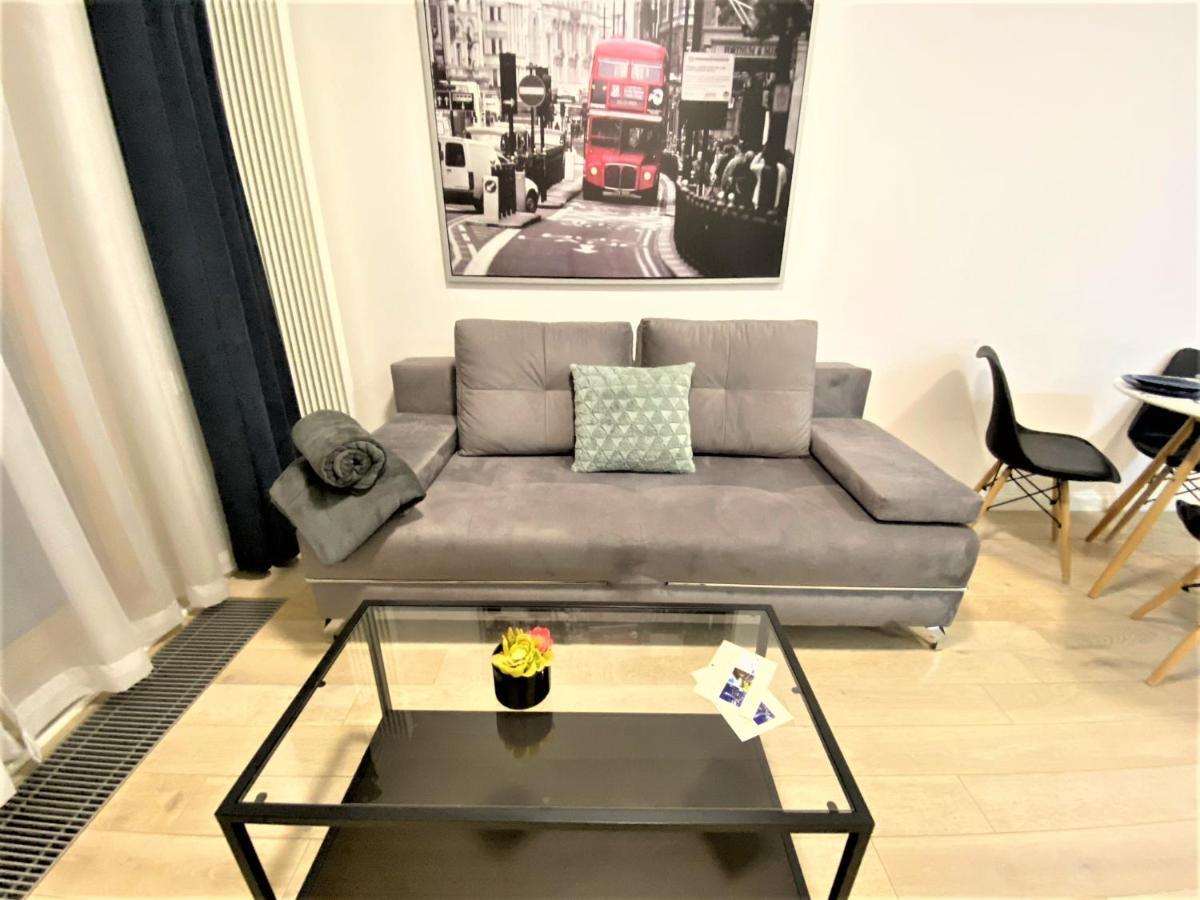 Exclusive 2Br! Apartment In Center +Netflix +Gym ワルシャワ エクステリア 写真