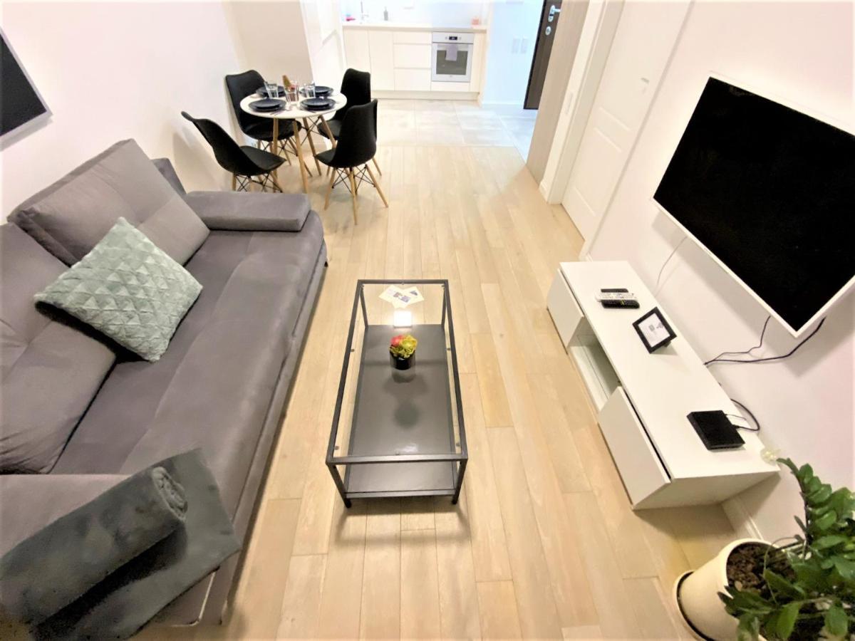 Exclusive 2Br! Apartment In Center +Netflix +Gym ワルシャワ エクステリア 写真