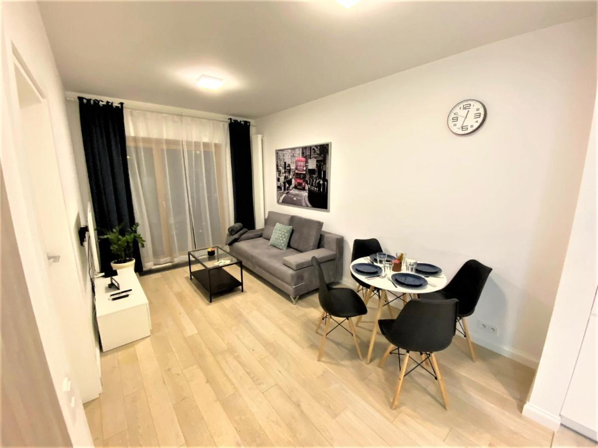 Exclusive 2Br! Apartment In Center +Netflix +Gym ワルシャワ エクステリア 写真