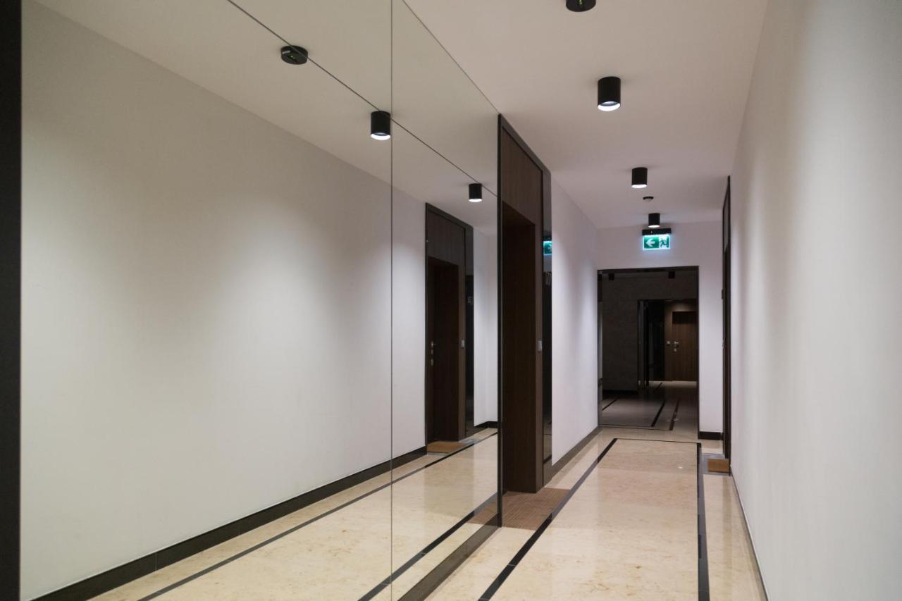 Exclusive 2Br! Apartment In Center +Netflix +Gym ワルシャワ エクステリア 写真